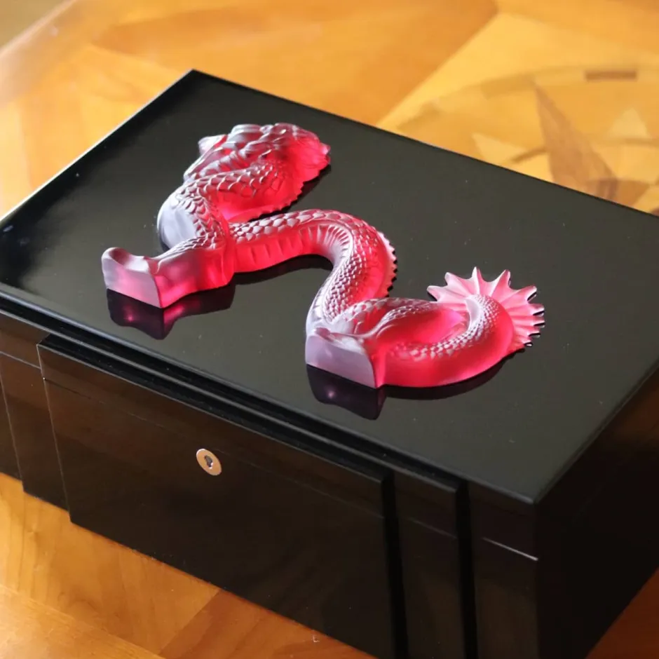 Outlet Boîte bijoux dragon laqué noir Lalique 88 EX Coupes, Coupelles Et Photophores|Boites Cristal