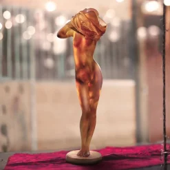 New Femme au Chandail Nadine Enakieff Daum Editions D’Art|Sculptures Cristal